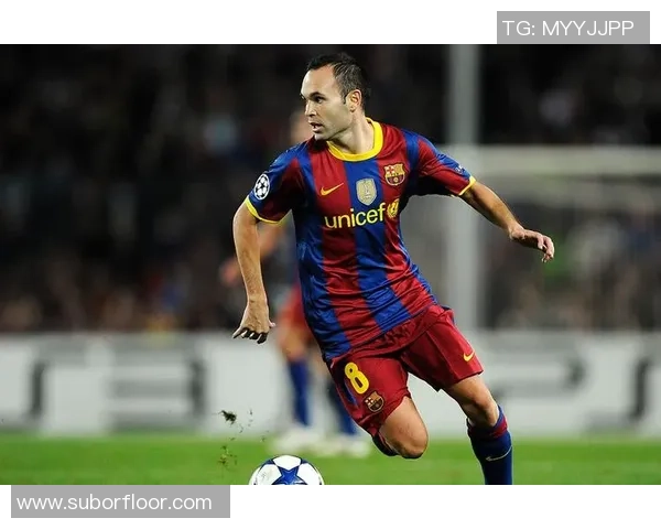 如何用英语描绘足球明星的魅力与风采